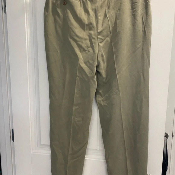 Tommy Bahama Relax Men 100% Silk Pants Pleated Slacks Tan 36X30 Khaki - Picture 2 of 6